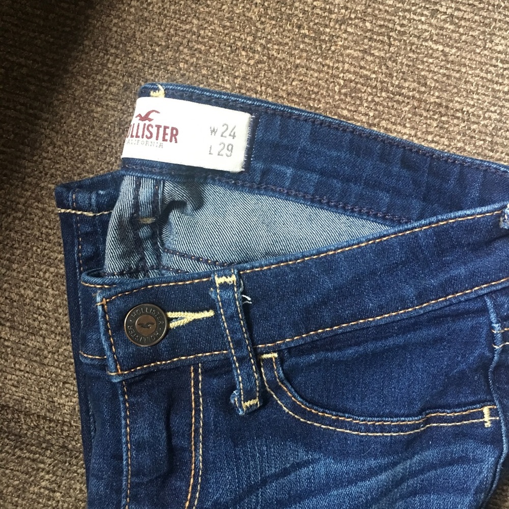 Hollister skinny jeans!